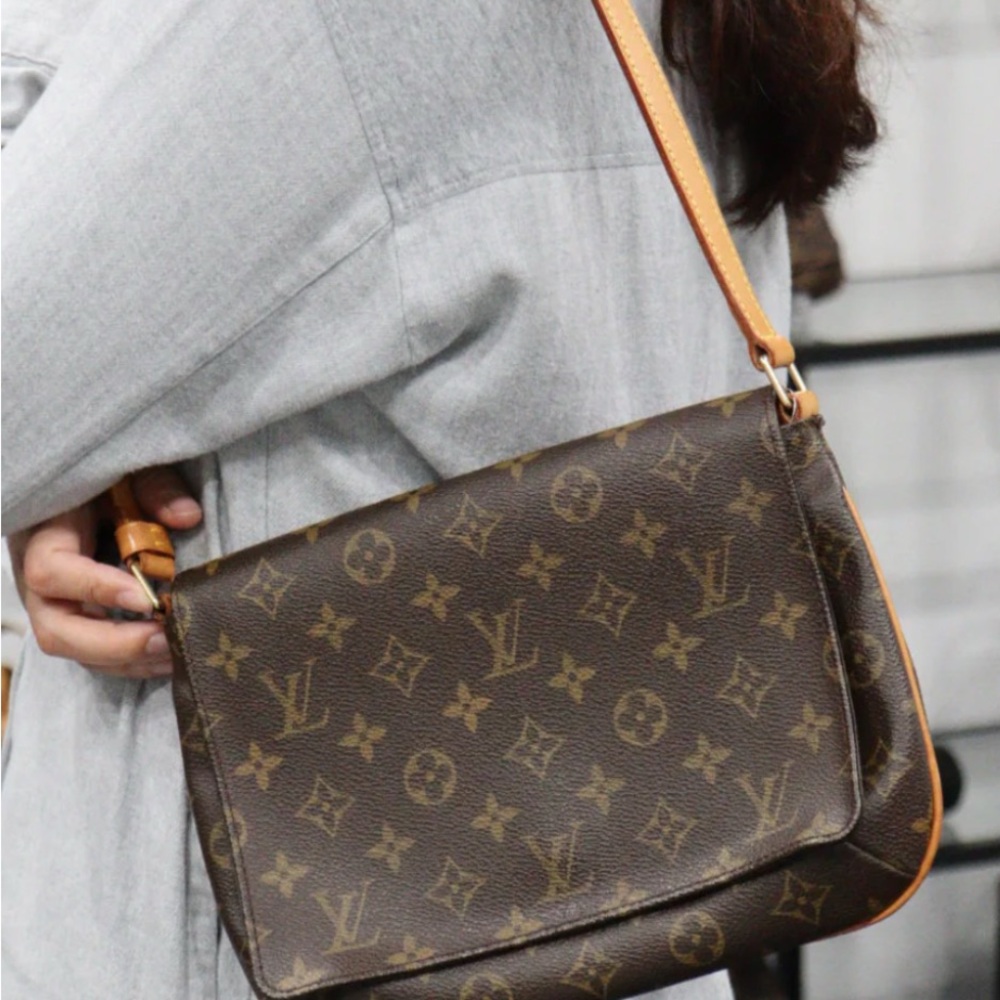 LOUIS VUITTON VINTAGE MUSETTE TANGO SHOULDER BAG